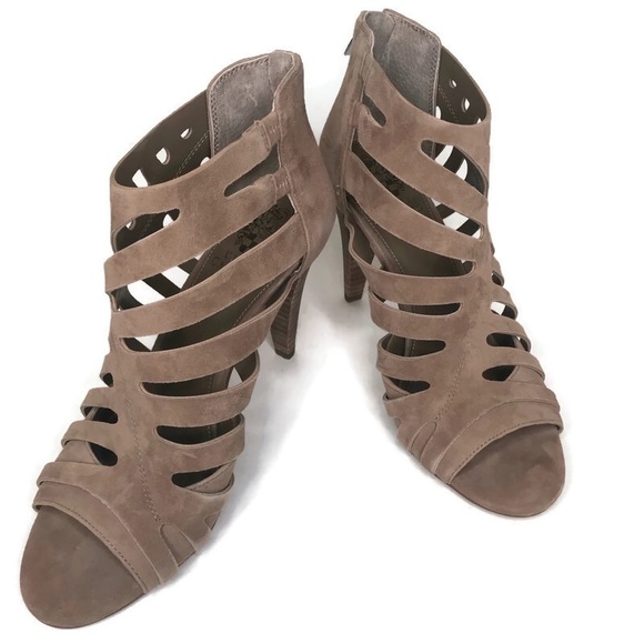 Vince Camuto Amendia Pump Heel Peep Toe 
